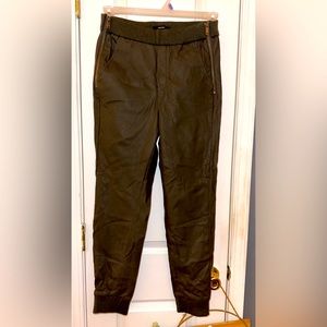 NWT Forever 21 Olive Green 🫒 Pants
